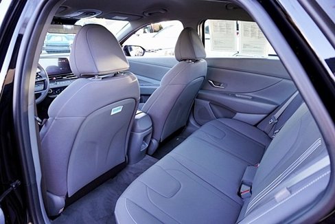 Certified 2024 Hyundai Elantra SEL image 16