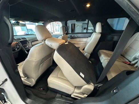Used 2019 Ford Explorer Limited w/ Ford Safe & Smart Package image 39