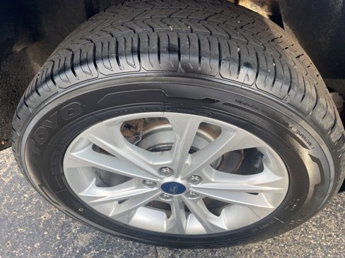 Used 2019 Ford Escape SEL image 17