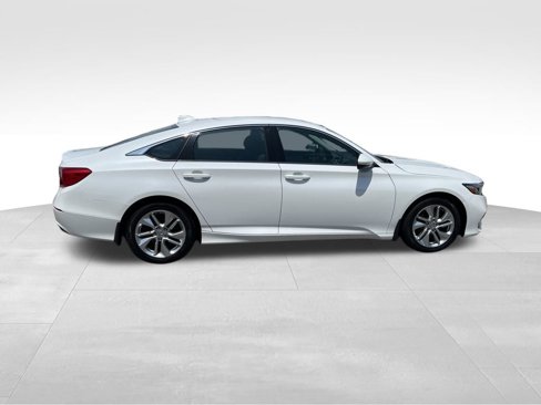 Used 2018 Honda Accord LX image 6