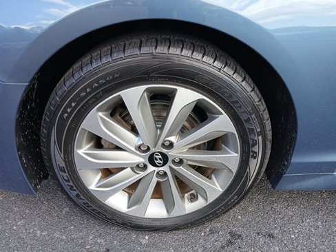 Used 2017 Hyundai Sonata Sport w/ Cargo Package image 2
