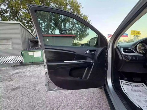 Used 2017 Dodge Journey SE w/ Flexible Seating Group image 37