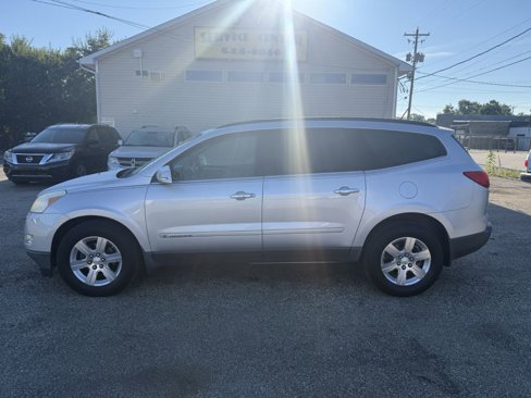 Used 2009 Chevrolet Traverse LT image 3