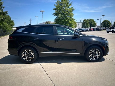 Used 2024 Kia Sportage LX image 6