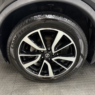 Used 2019 Nissan Rogue SL w/ Premium Package image 12