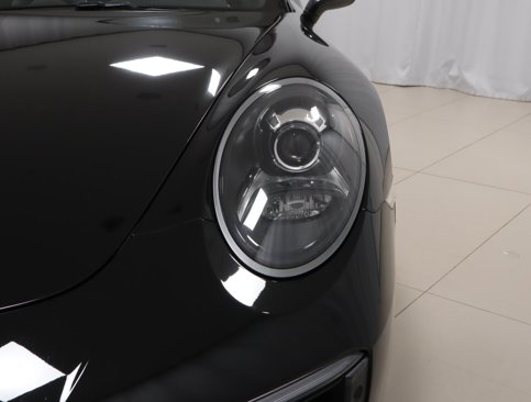 Used 2018 Porsche 911 Carrera image 9