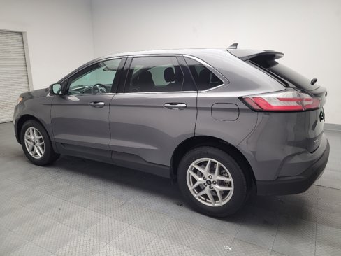 Used 2024 Ford Edge SEL image 3