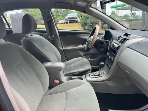 Used 2013 Toyota Corolla LE image 21
