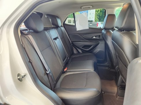 Used 2018 Buick Encore Preferred image 4