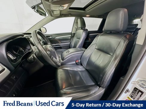 Used 2015 Toyota Highlander XLE image 21