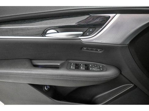 Used 2022 Cadillac XT5 Premium Luxury image 8
