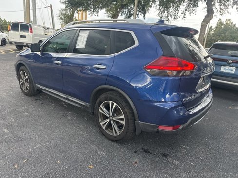Used 2017 Nissan Rogue SL w/ SL Premium Package image 4