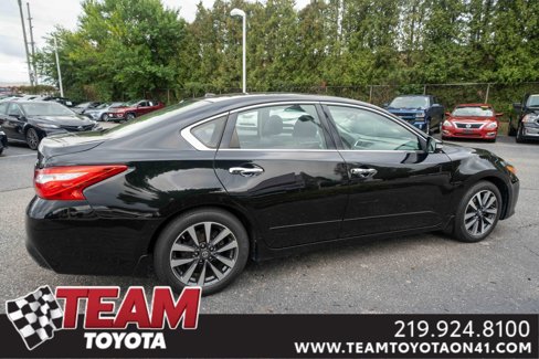 Used 2017 Nissan Altima 2.5 SL w/ 2.5 Technology Package image 4