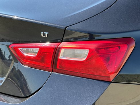 Used 2023 Chevrolet Malibu LT image 32