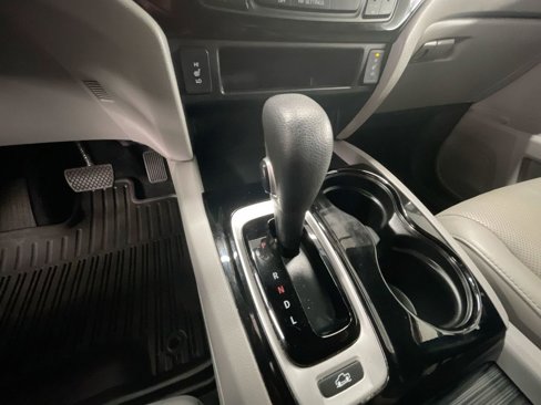 Used 2017 Honda Ridgeline RTL-E image 16