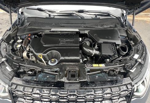 Used 2020 Land Rover Discovery Sport SE R-Dynamic image 8