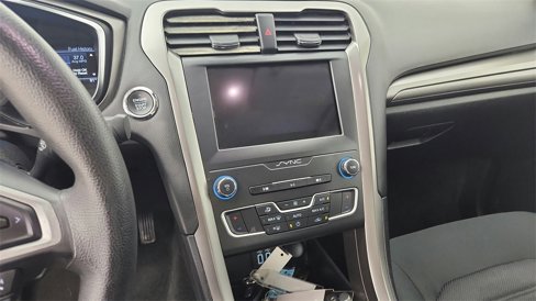 Used 2019 Ford Fusion SE image 21