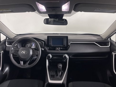 Used 2022 Toyota RAV4 LE image 19