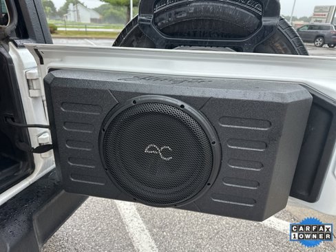 Used 2019 Jeep Wrangler Sport image 3