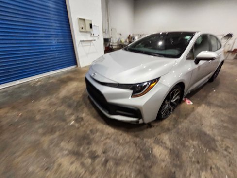 Used 2022 Toyota Corolla SE image 2
