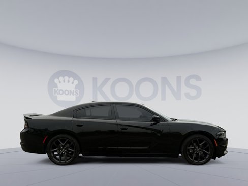 Used 2021 Dodge Charger SXT w/ Blacktop Package image 8