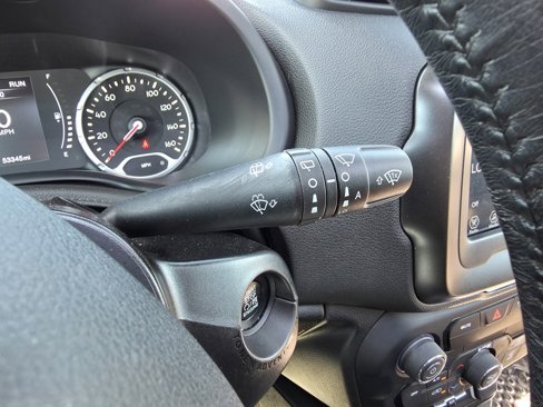Used 2019 Jeep Renegade Latitude w/ Cold Weather Group image 17