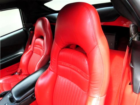 Used 2002 Chevrolet Corvette Convertible w/ Preferred Equipment Group2 image 33