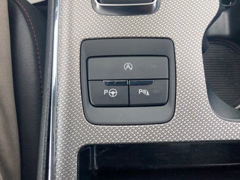 Used 2021 Ford Edge Titanium w/ Equipment Group 301A image 32