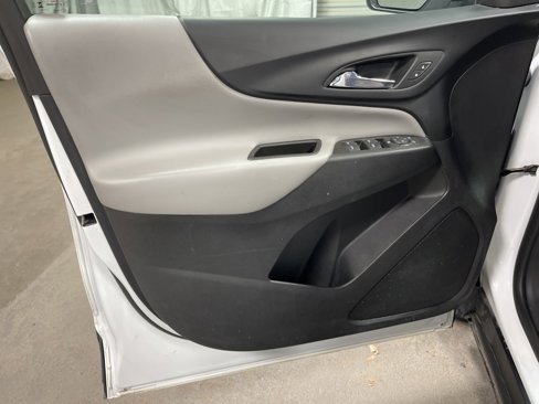 Used 2023 Chevrolet Equinox LT image 21