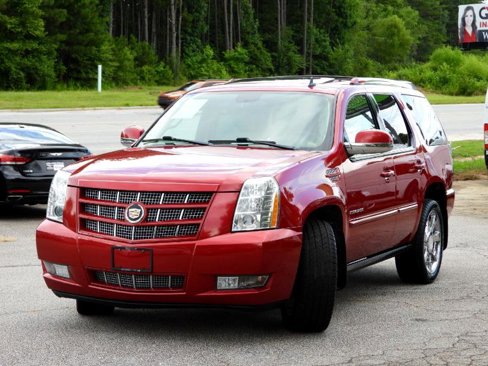 Used 2013 Cadillac Escalade Premium image 16