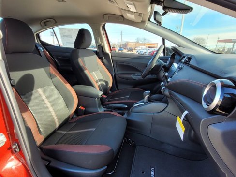 New 2025 Nissan Versa SR w/ Trunk Package image 9