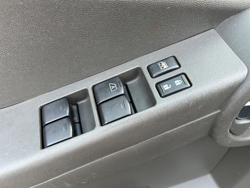 Used 2007 Nissan Xterra Off-Road w/ Rockford Fosgate Audio Pkg image 10