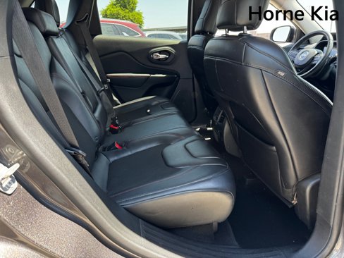 Used 2019 Jeep Cherokee Trailhawk w/ Comfort/Convenience Group image 27