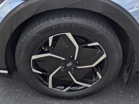 Certified 2022 Hyundai Ioniq 5 SE w/ Cargo Package image 7