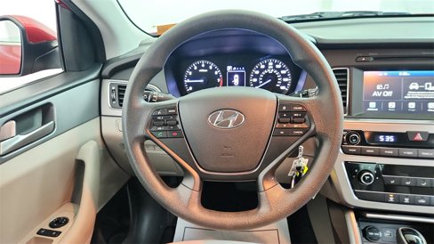 Used 2017 Hyundai Sonata SE w/ Cargo Package image 16