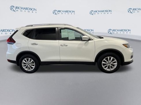 Used 2020 Nissan Rogue SV image 6