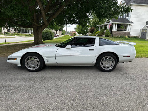 Used 1995 Chevrolet Corvette Coupe image 6