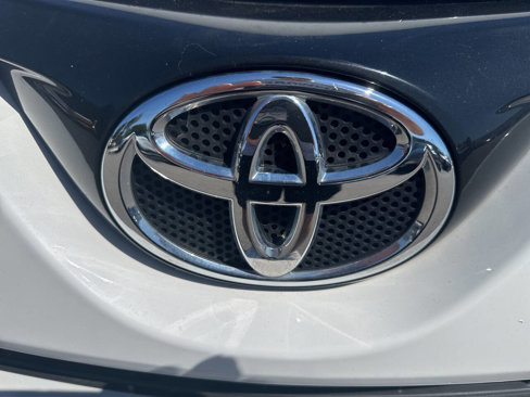 Used 2016 Toyota RAV4 LE image 15