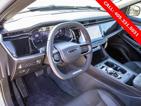New 2025 Jeep Wagoneer Limited image 31