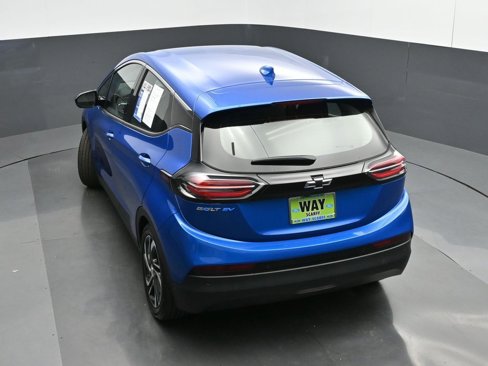 Used 2023 Chevrolet Bolt LT w/ Infotainment Package image 37