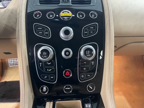 Used 2016 Aston Martin DB9 GT image 15