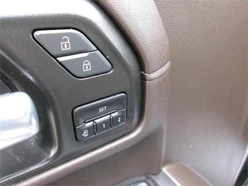 Used 2021 Chevrolet Silverado 1500 LTZ image 19
