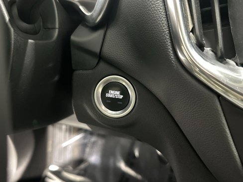Used 2022 Chevrolet Equinox LT image 16