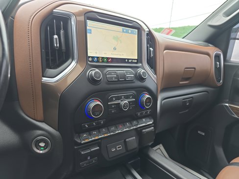 Used 2019 Chevrolet Silverado 1500 High Country w/ Technology Package image 25