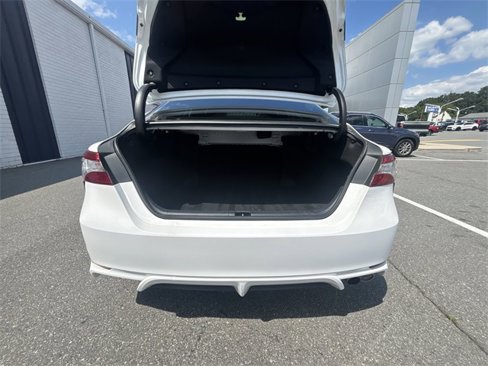 Used 2020 Toyota Camry SE image 22