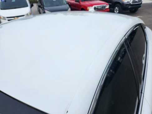 Used 2017 Chrysler 200 Limited Platinum image 22