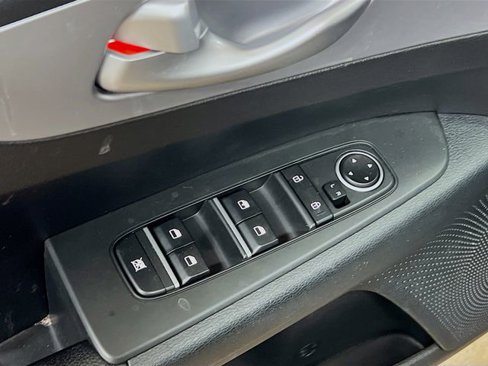 Certified 2023 Kia Forte LXS w/ LXS Technology Package image 17