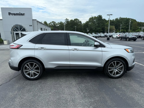 Used 2019 Ford Edge Titanium w/ Equipment Group 301A image 9