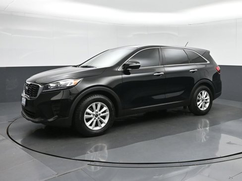 Used 2020 Kia Sorento LX image 3