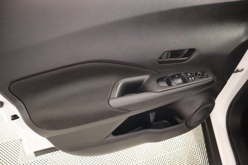 Used 2024 Nissan Kicks S image 14